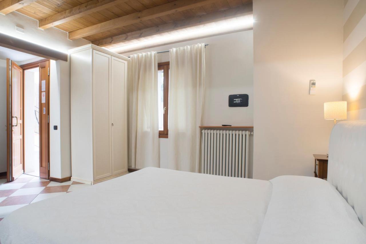 Relais Sweet Days Bed & Breakfast Peschiera del Garda Eksteriør bilde